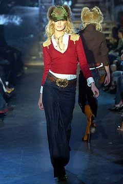 Look 16